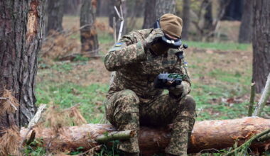 Oekraïne zoekt goedkope langeafstandsdrones om diep achter vijandelijke linies toe te slaan