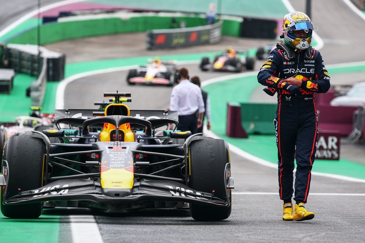 Max Verstappen start F1 GP Brazilië vanuit pits na veranderingen aan auto