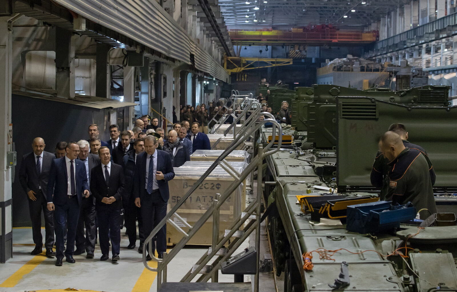 Russische tankfabrikant Uralvagonzavod schrapt banen door sancties en dalende vraag