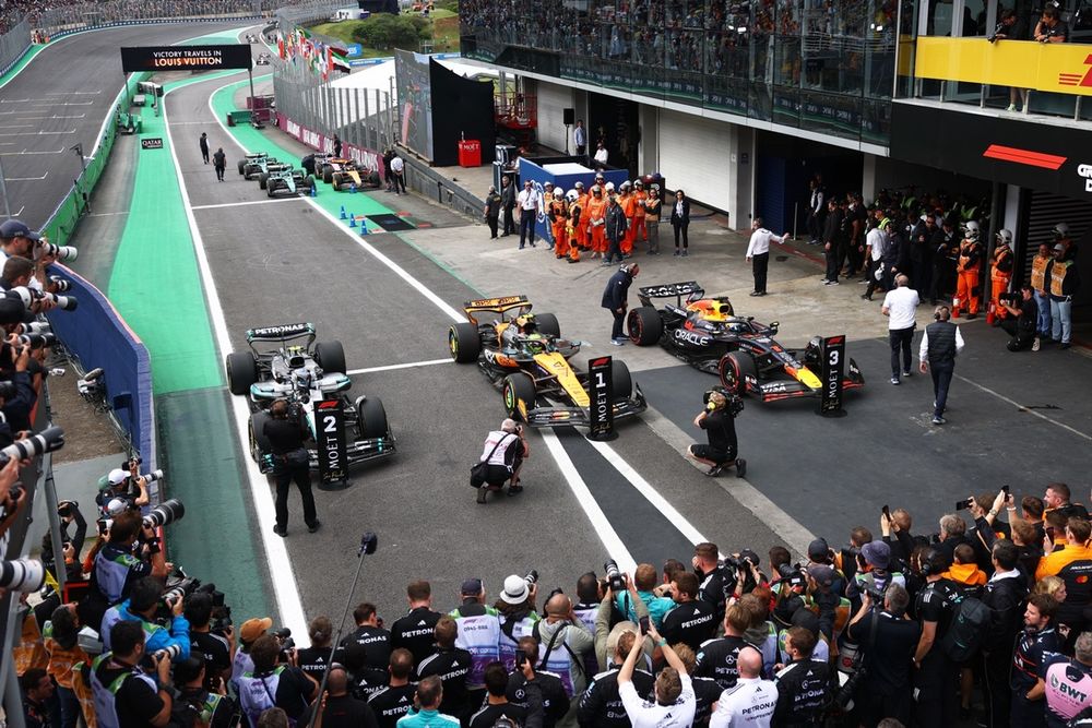 Lando Norris pakte de zege in Brazilië en zette zo een grote stap richting de titel - maar er zijn nog drie raceweekenden te gaan.
