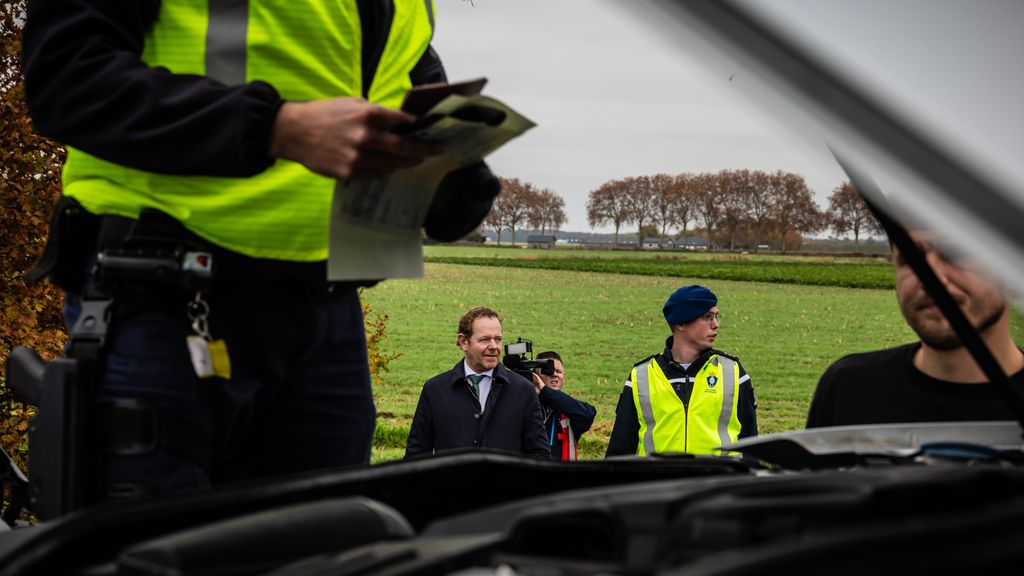 Grenscontroles gaan langer door, kabinet hoopt op 'preventief effect'
