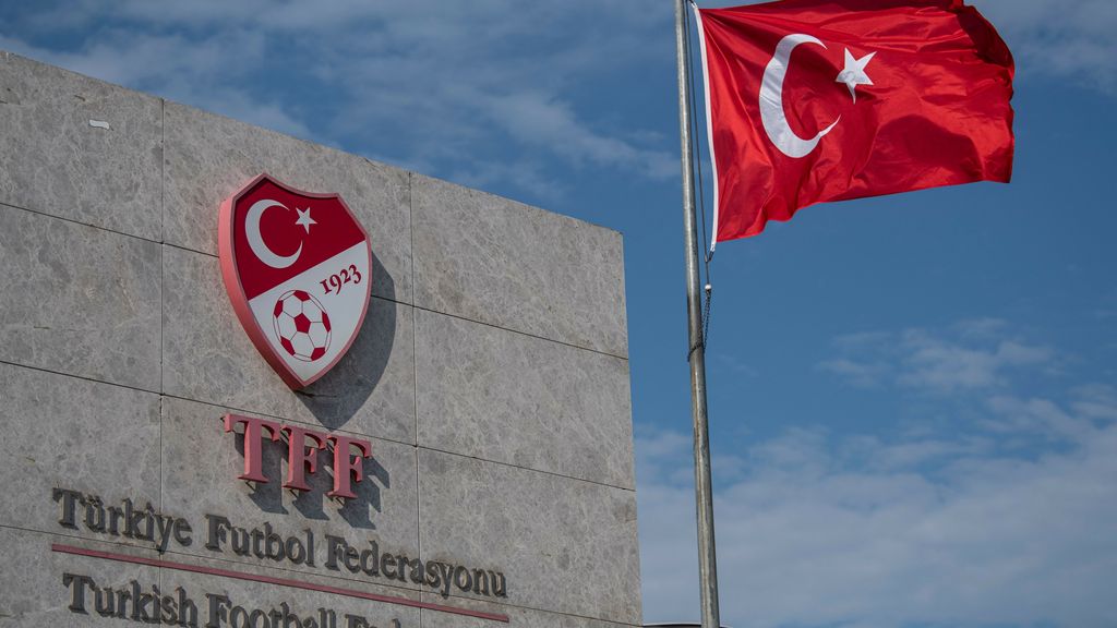 Turkse bond schorst 1.024 voetballers in gokschandaal, inclusief spelers Galatasaray