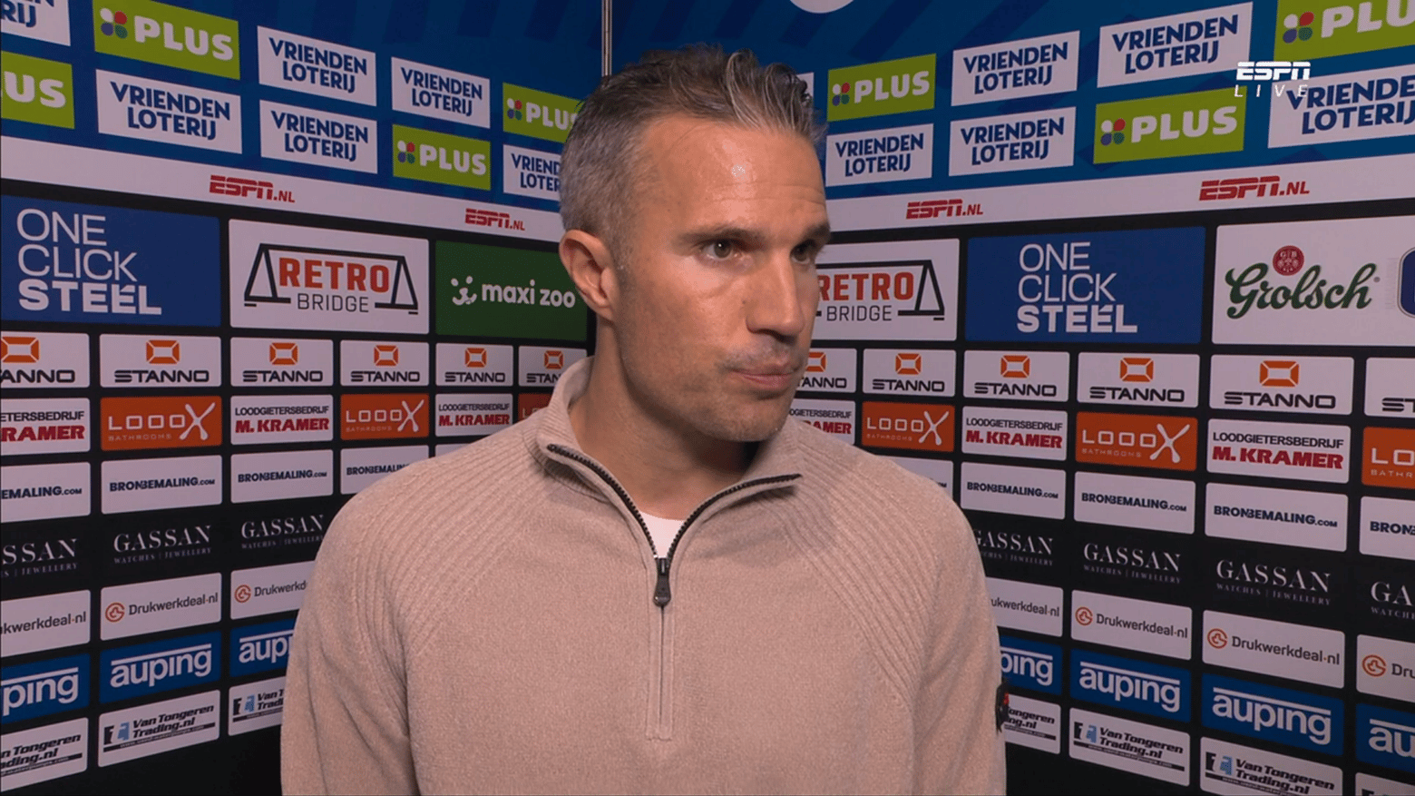 Robin van Persie zeurt na nederlaag Feyenoord - wéér