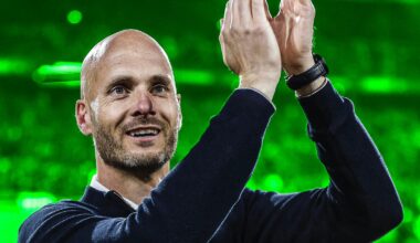 Ajax voert gesprekken met Simonis voor opvolging Heitinga