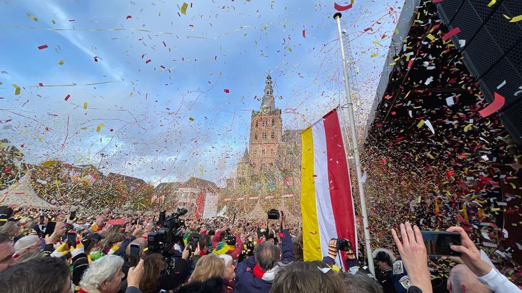 Elfde van de elfde losgebarsten in carnavalssteden