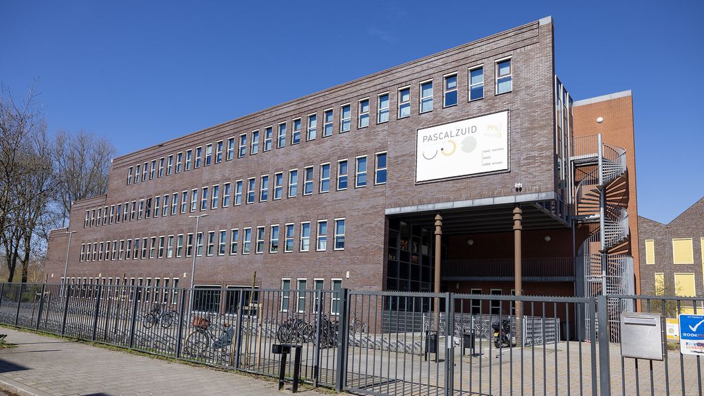 Tieners veroordeeld voor dreigen met schoolshooting in Zaandam