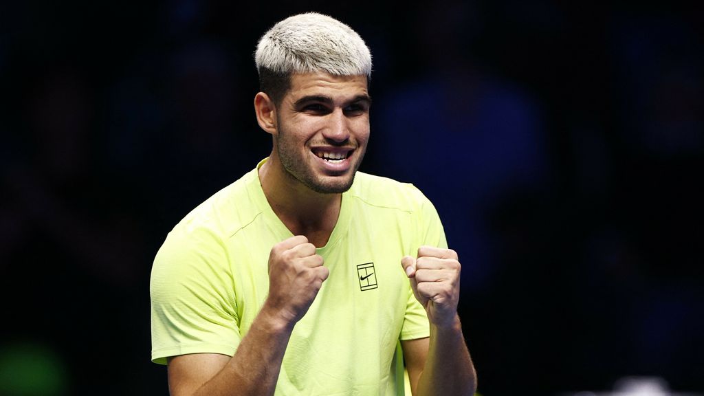 Alcaraz schudt Fritz van zich af bij Finals en is hard op weg naar halve finales