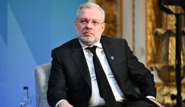 Oekraïense minister geschorst, 'wordt genoemd in corruptieonderzoek'