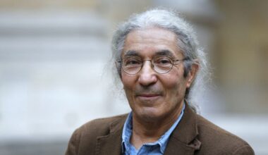 Algerije stemt in met gratieverzoek, schrijver Boualem Sansal na jaar vrij