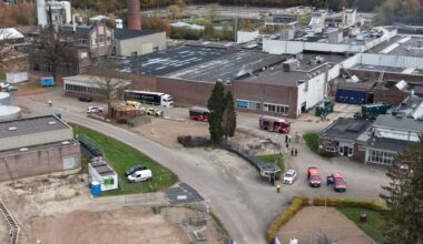 Gevaarlijke stof vrijgekomen in Nijverdal, fabrieksgebouw ontruimd