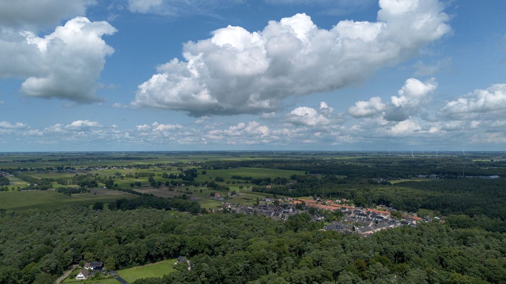 Drone van defensie stort neer en belandt in tuin van vakantiepark