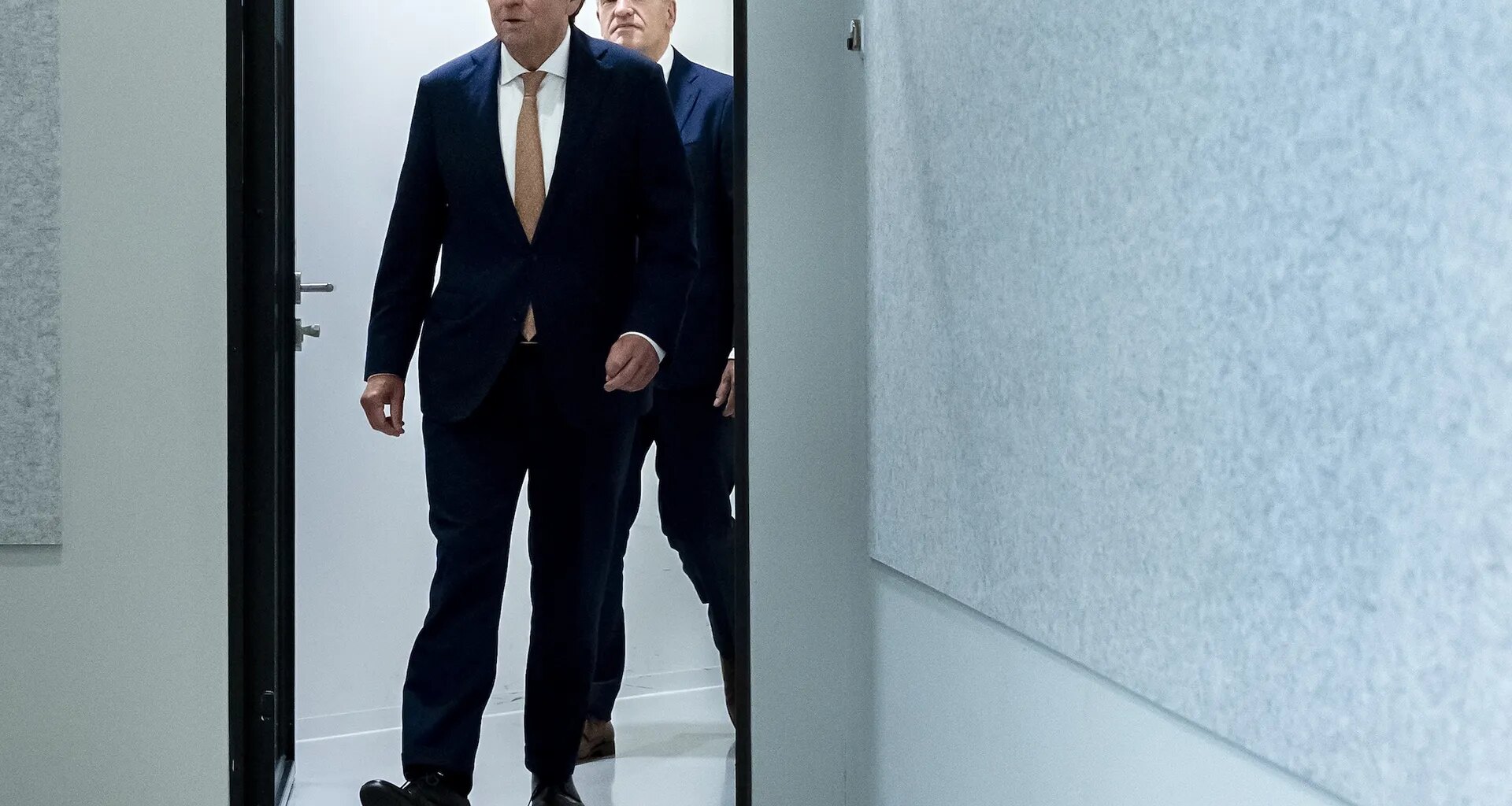 Informateur Wijers (D66) geen fan van leugenaar Yesilgöz en zag VVD graag 'harder afgestraft' - Joop