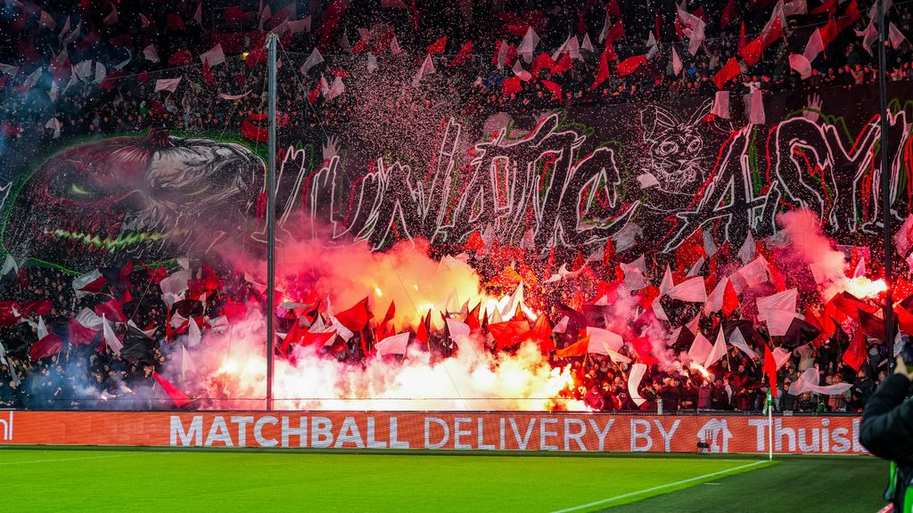 Vuurwerkstraf Feyenoord verlaagd; toch fans achter doel tegen Sturm Graz