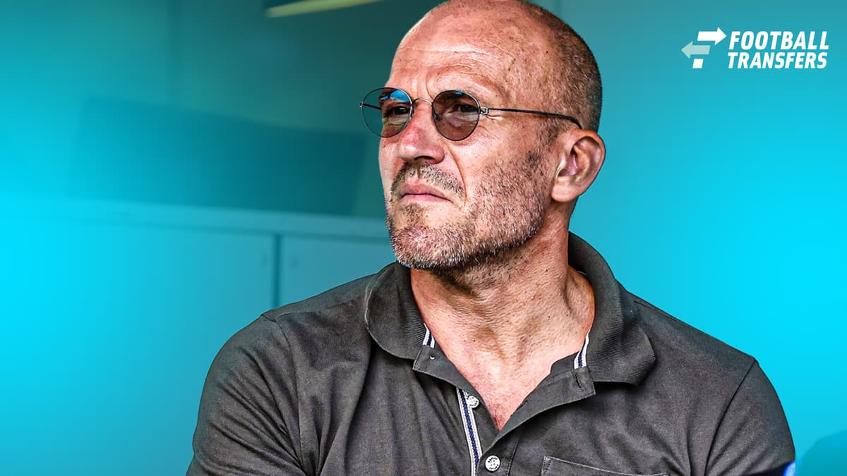 Ajax zadelt nieuwe hoofdtrainer direct met gigantisch probleem op