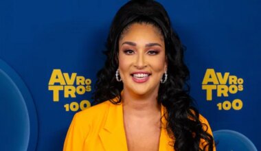 Soundos El Ahmadi schrijft comedygeschiedenis met show Witte Ruis: 'Laat je verrassen'