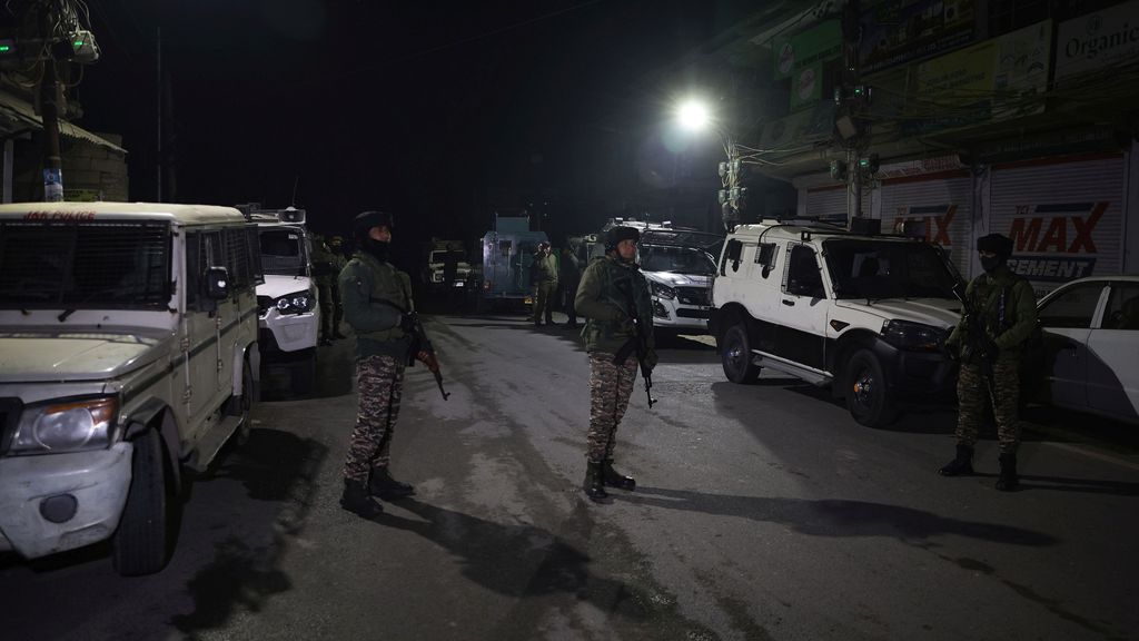 In beslag genomen explosieven ontploffen in politiebureau India: zes doden