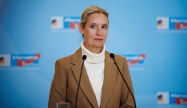 AfD verdeeld over Rusland: mislukte mail legt interne strijd bloot - Joop