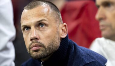 Ajax maakt op verjaardag mooi gebaar naar Heitinga, negen dagen na ontslag