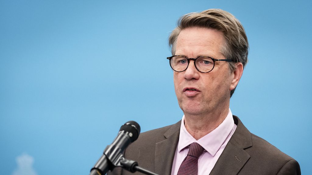 PVV'er Bosma wil door als Kamervoorzitter, nu twee kandidaten