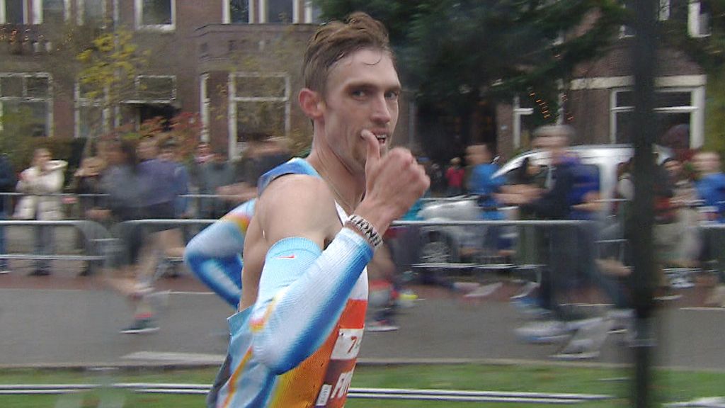 Foppen loopt Nederlands record in Zevenheuvelenloop, winst naar Keniaan Kipruto