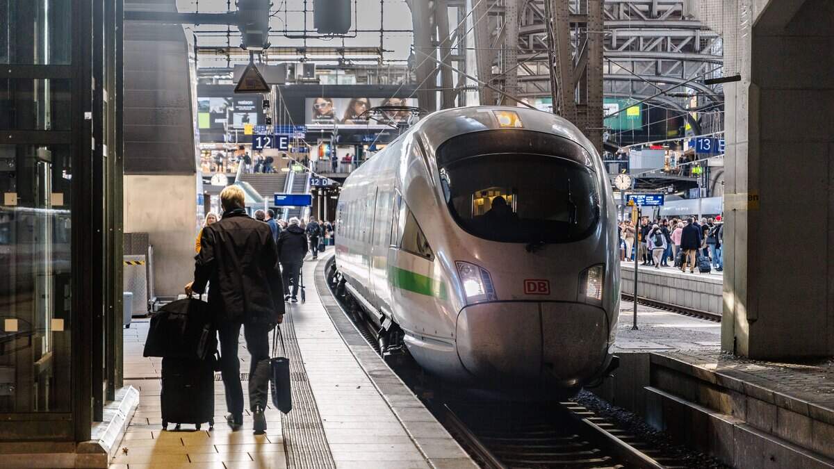 Beeld ter illustratie: een trein op een station in Hamburg.