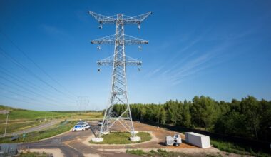 Onrust over nieuwe hoogspanningslijn in Noord-Holland: 'Het is verschrikkelijk'