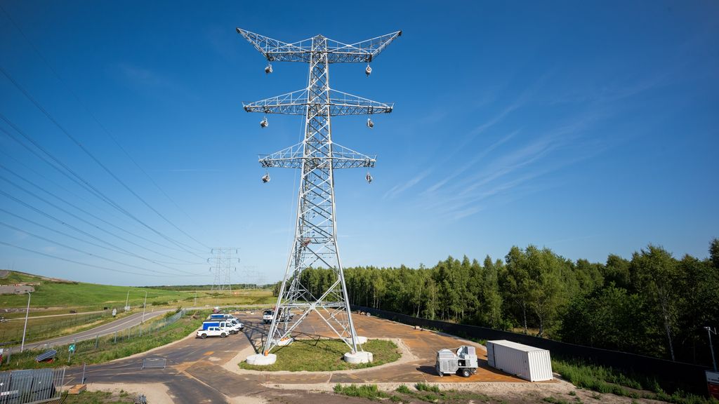 Onrust over nieuwe hoogspanningslijn in Noord-Holland: 'Het is verschrikkelijk'
