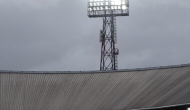 ‘Licentie van De Kuip op korte termijn niet in gevaar; Stadion overdrijft urge...