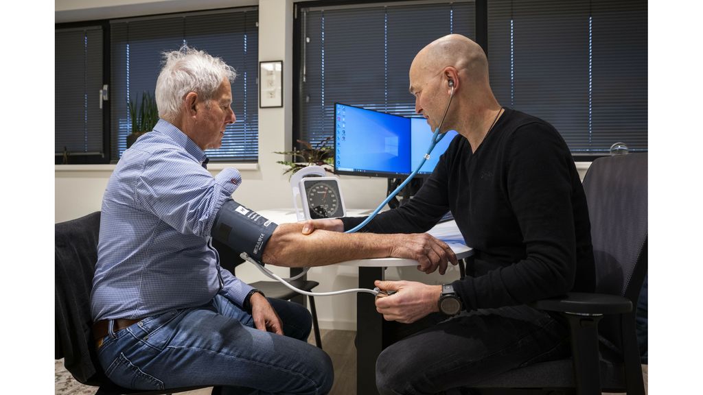 huisartsen onderbetaald door te lage tarieven van toezichthouder