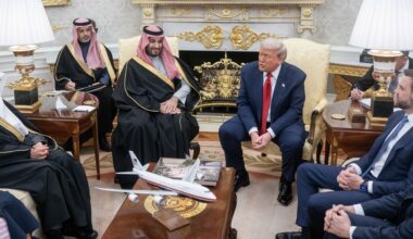 Trump en Saudische kroonprins Bin Salman sluiten defensiedeal