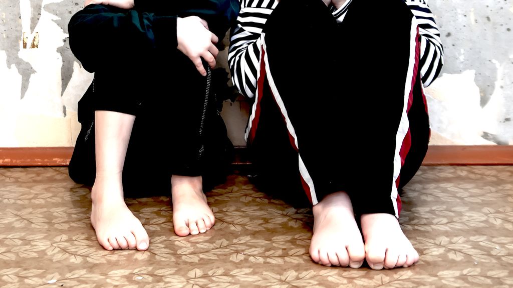 Uithuisgeplaatste kinderen jaren mishandeld en verwaarloosd in gezinshuis