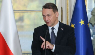 Polen sluit Russische consulaat na spoorexplosie, 'meer maatregelen volgen'