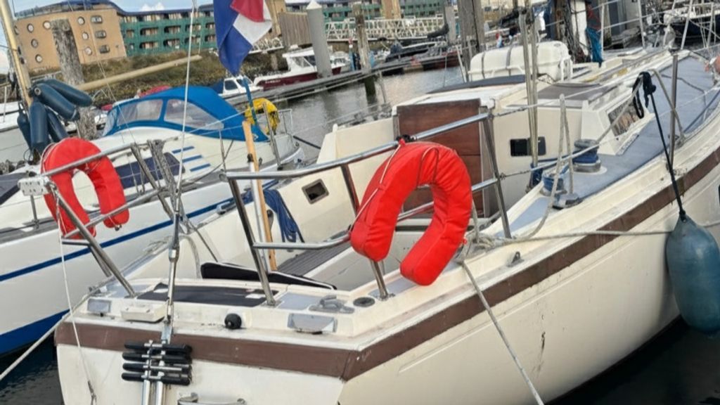 Zeiljachteigenaar aangehouden voor mensensmokkel en witwassen