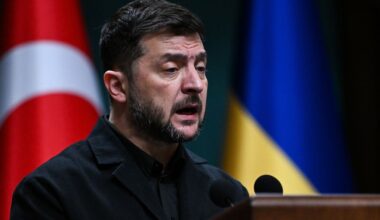 Zelensky zit 'in perfecte storm', nu alles tegen Oekraïne samenkomt