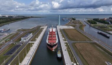 Drones gezien boven havengebied Terneuzen, politie vindt niets