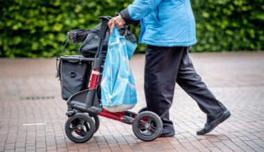 Het mantra ‘zo lang mogelijk thuis blijven wonen’ is niet houdbaar - Joop