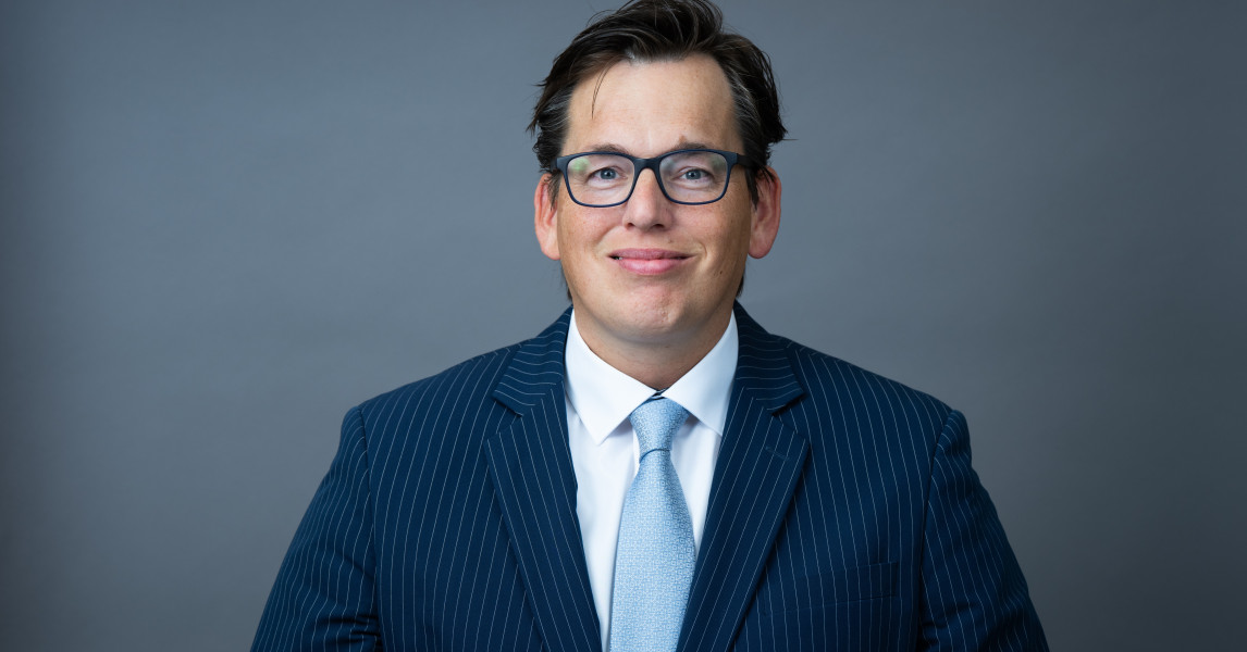 Pieter Grinwis (ChristenUnie) denkt dat Belastingplan erdoorheen komt: 'D66, CDA en VVD houden elkaar in houdgreep'