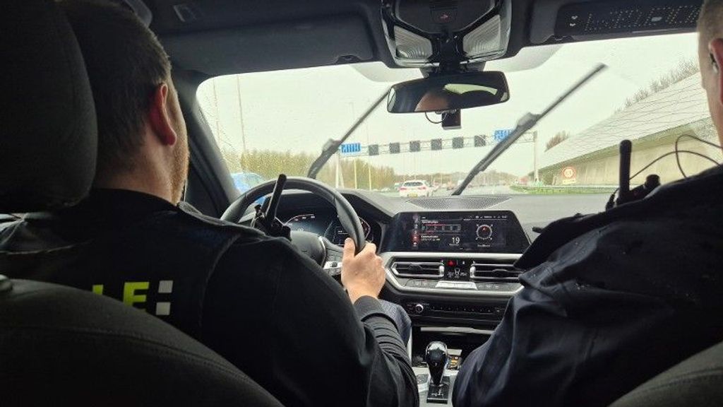 Hardleerse weggebruiker krijgt meer dan 30 boetes voor vasthouden telefoon