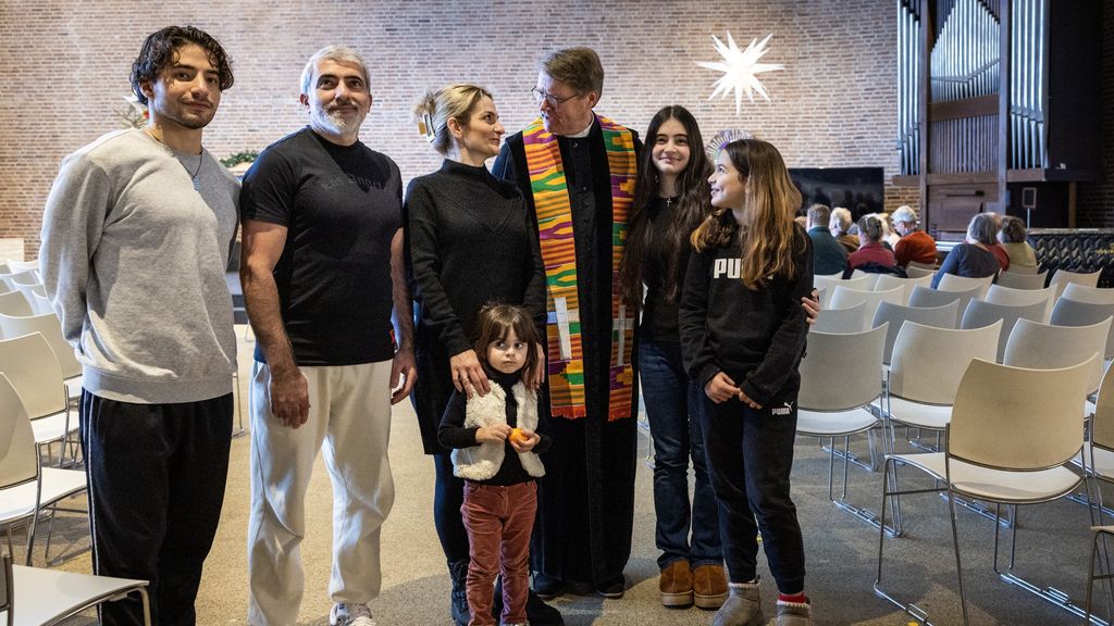 Kerkdienst voor uitgeprocedeerde familie Babayants gaat al een jaar dag en nacht door