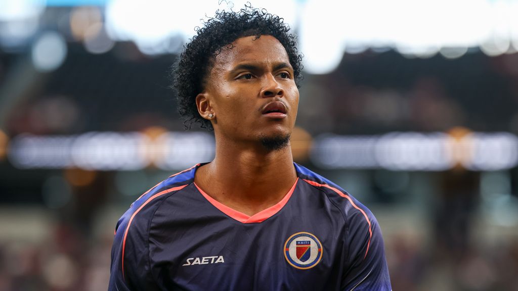 Providence, de WK-held van Haïti, speelt vanavond gewoon tegen FC Den Bosch