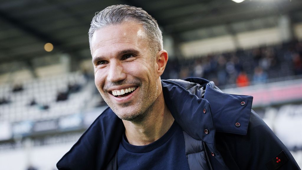 Van Persie ziet twee extra blessuregevallen, maar ook Valente op 'roze wolk'