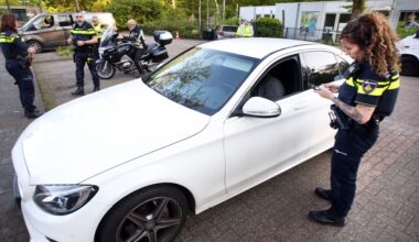 Minister erkent dat verkeersboetes 'tamelijk hoog' zijn na kritiek CJIB-baas