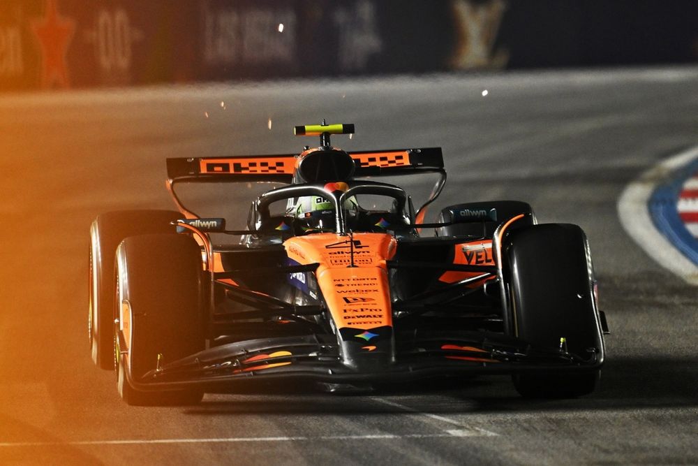 Lando Norris en Oscar Piastri werden gediskwalificeerd in Las Vegas.