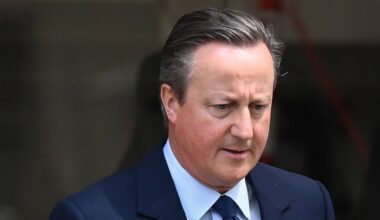 Britse oud-premier Cameron, zelf patiënt, wil landelijke screening prostaatkanker