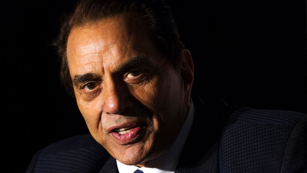 Bollywood acteur Dharmendra (89) overleden: 'Einde van een tijdperk'