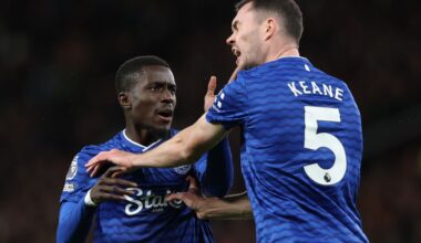 Rode kaart na klap aan teamgenoot deert Everton niet: uitzege op United