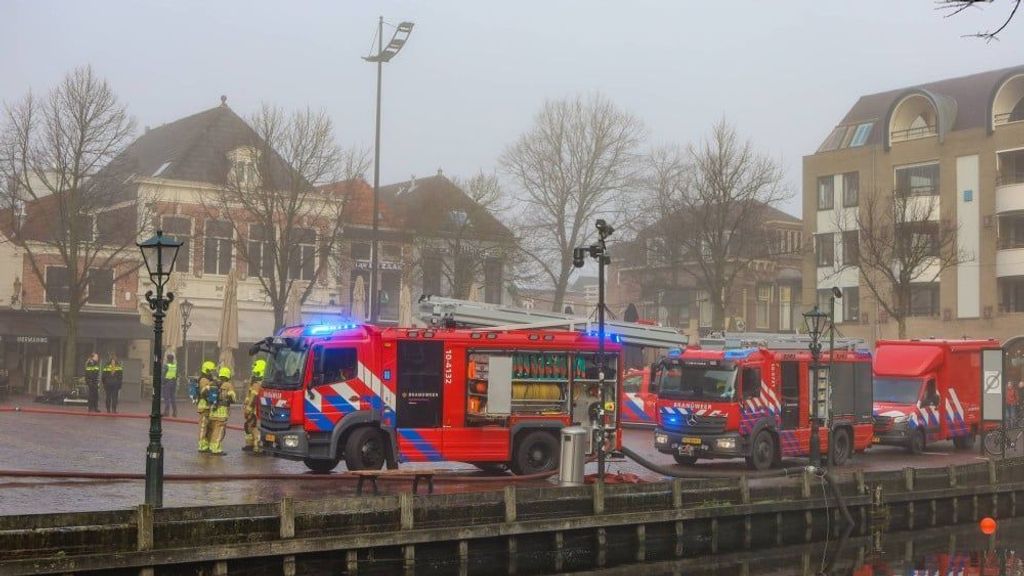Brand in middeleeuwse binnenstad Alkmaar, geen gewonden