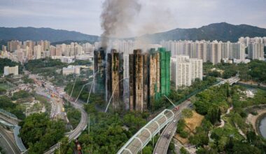 Flatbrand Hongkong nog steeds niet geblust, drie mensen aangehouden