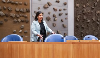 op termijn geen loon van arbeidsmigranten meer inhouden voor huisvesting