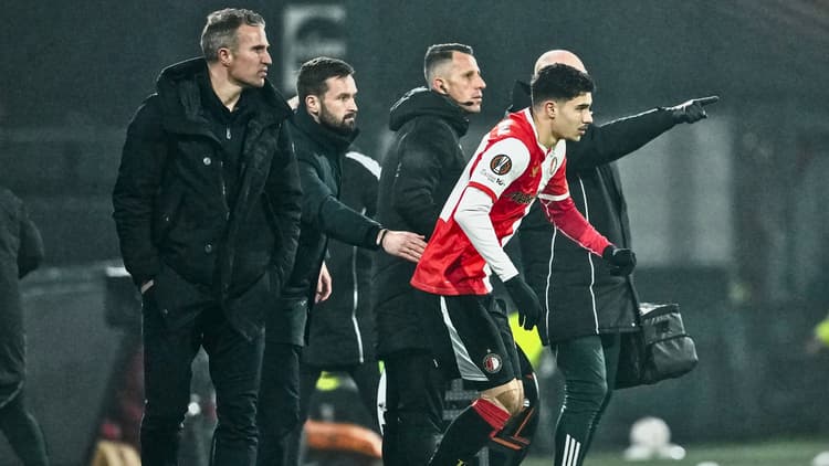 Shaqueel van Persie kreeg van vader Robin van Persie bij Feyenoord tegen Celtic de voorkeur boven Casper Tengstedt.
